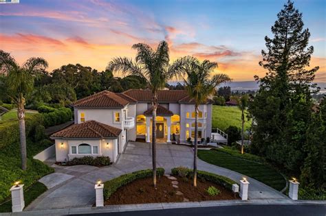 conor kelly realtor|1585 Vinehill Cir, Fremont, CA 94539 .